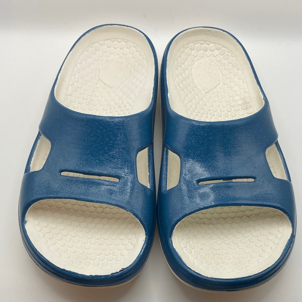 Elegant Blue and White Women's Slide Sandals size 7
573